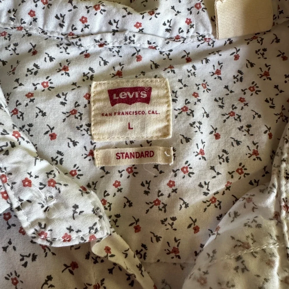 Levi's White and Red Patterned Casual Shirt